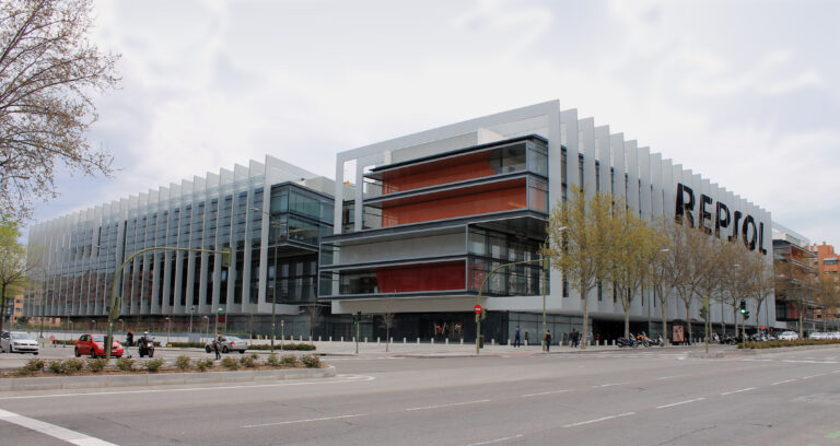 Repsol_headquarters_(Madrid)_03