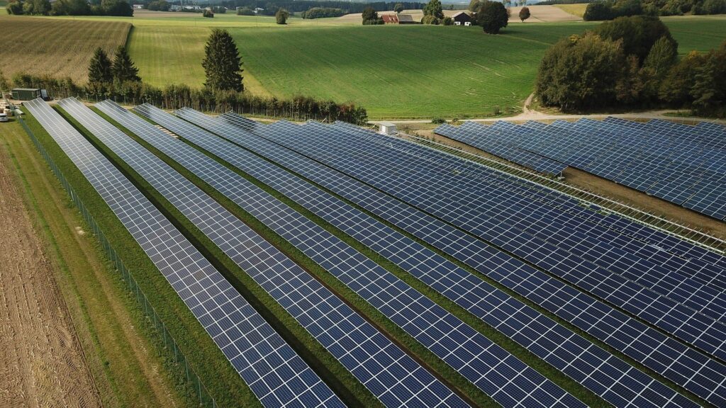 photovoltaic-4525178_1920