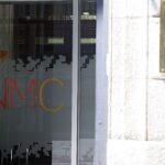 puerta-principal-comision-nacional-mercados-competencia-cnmc-madrid-2872208-1200-700